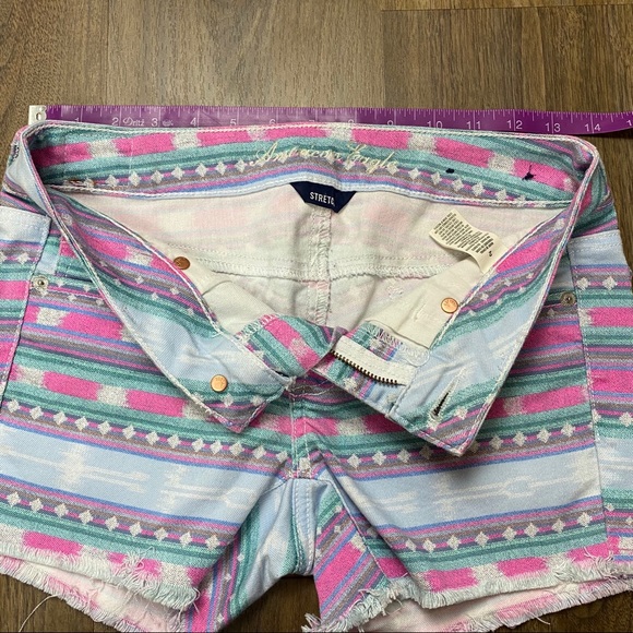 American Eagle Aztec Cutoff Shorts Sz 2 - Picture 6 of 6